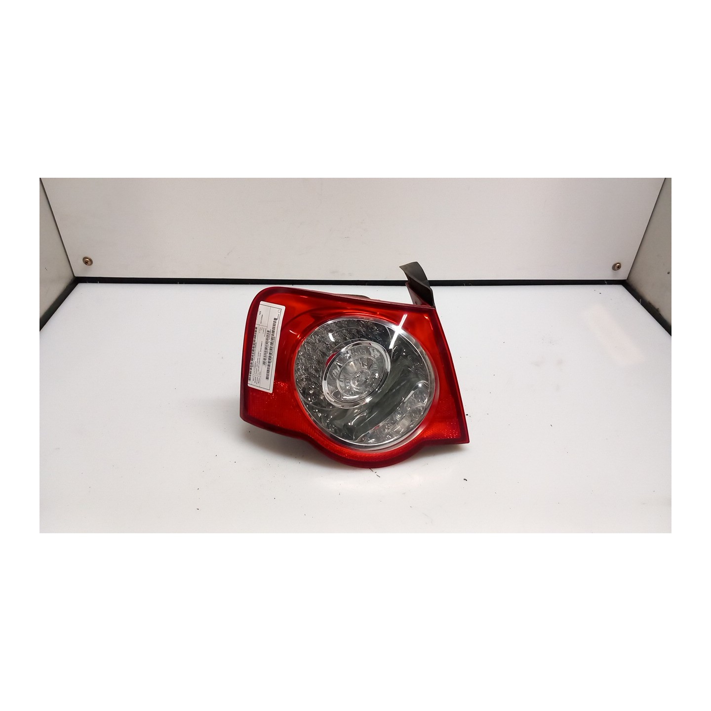 FANALE POST. PARTE EST. SX. 030 VOLKSWAGEN PASSAT (3C) (02/05-12/10) CBA 3C5945095H