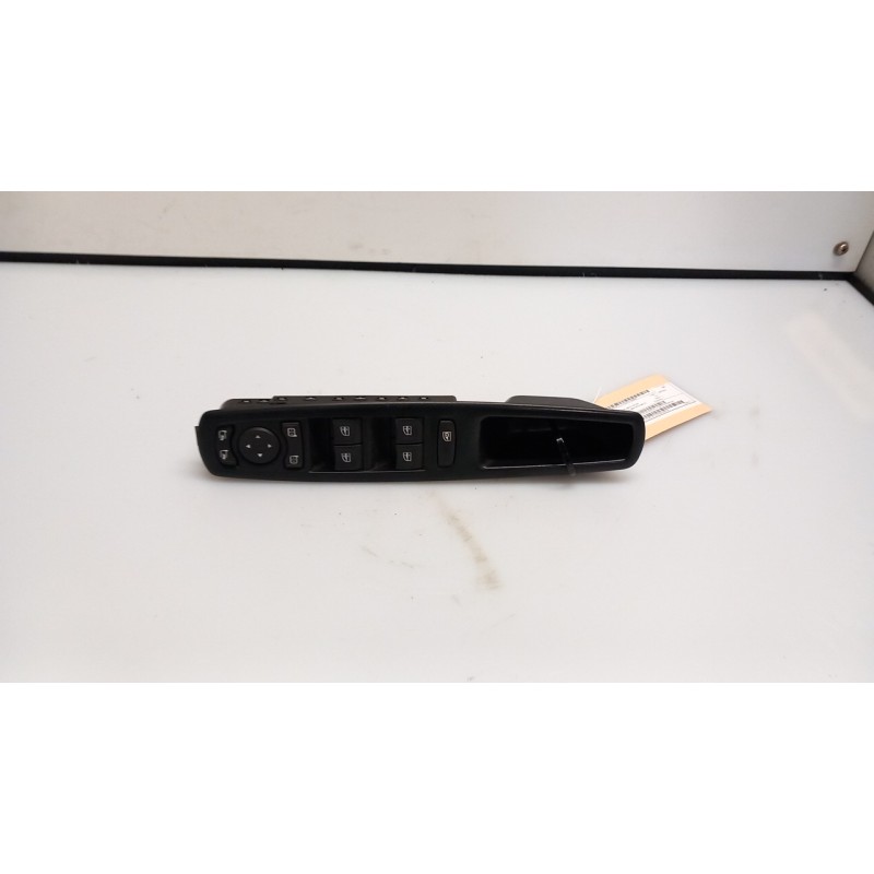 BLOCCO COMANDI ALZACRISTALLI E RETROVISORI EST. C/ALZACR.MAN.POST./ALLARME 045 RENAULT SCENIC 3ASERIE XMOD CROSS (04/ K9KA6 8096