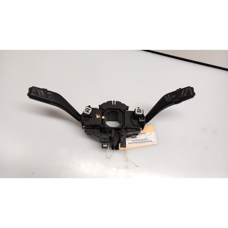 DEVIOGUIDASGANCIO 062 VOLKSWAGEN GOLF (5K/AJ) (09/08-) CAY 5K0953513L9B9