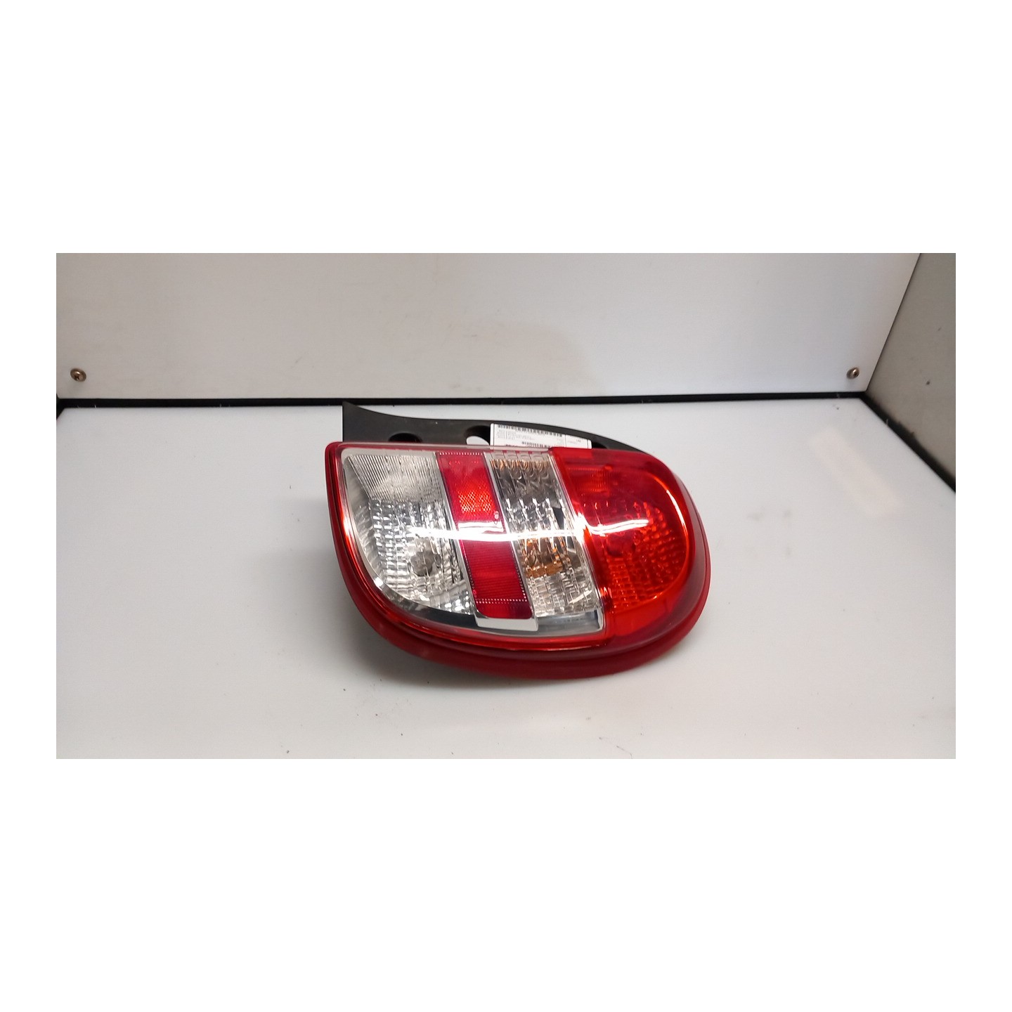 FANALE POST. DX. 118 NISSAN MICRA (K13K) (09/10-) HR12 265501HA0B