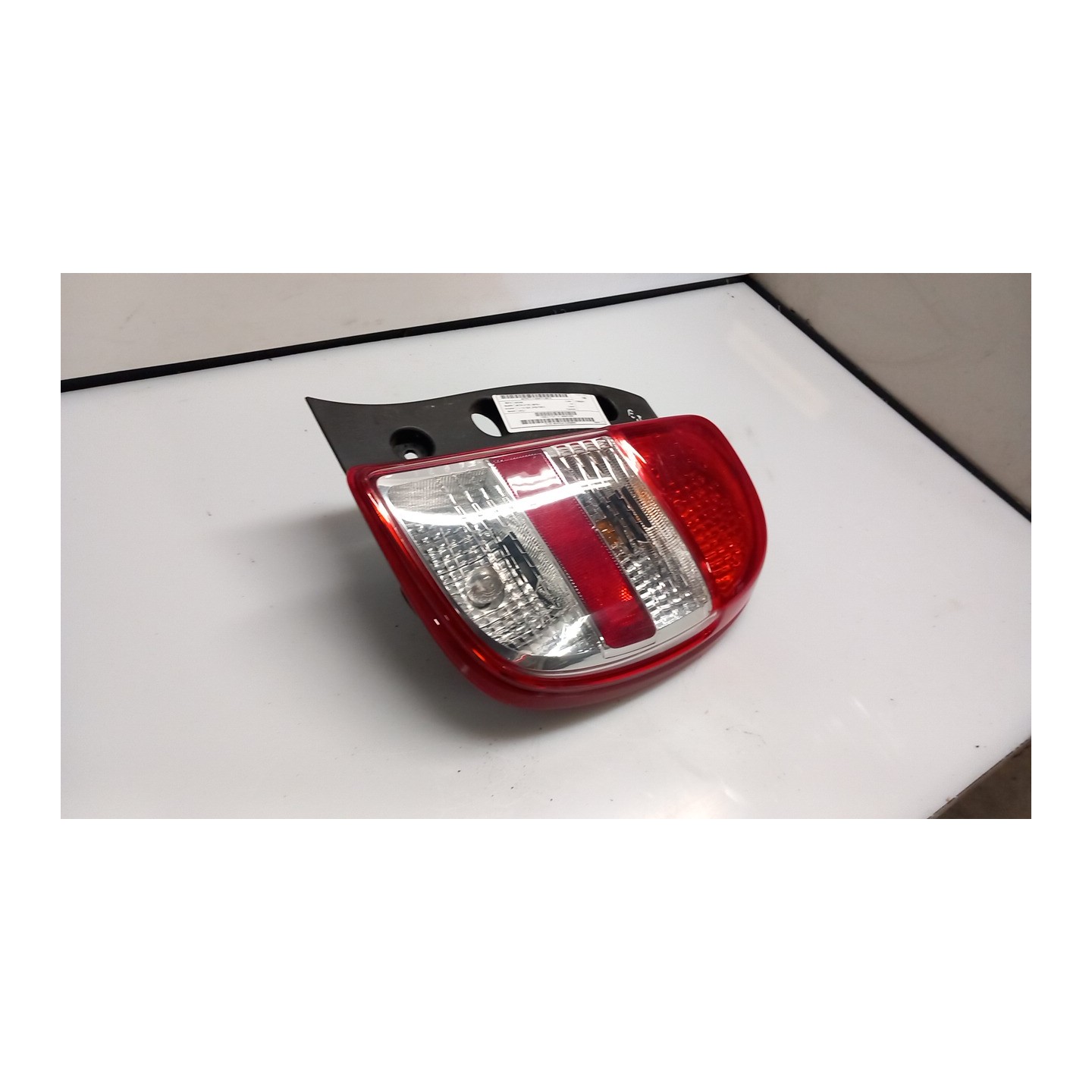 FANALE POST. DX. 118 NISSAN MICRA (K13K) (09/10-) HR12 265501HA0B