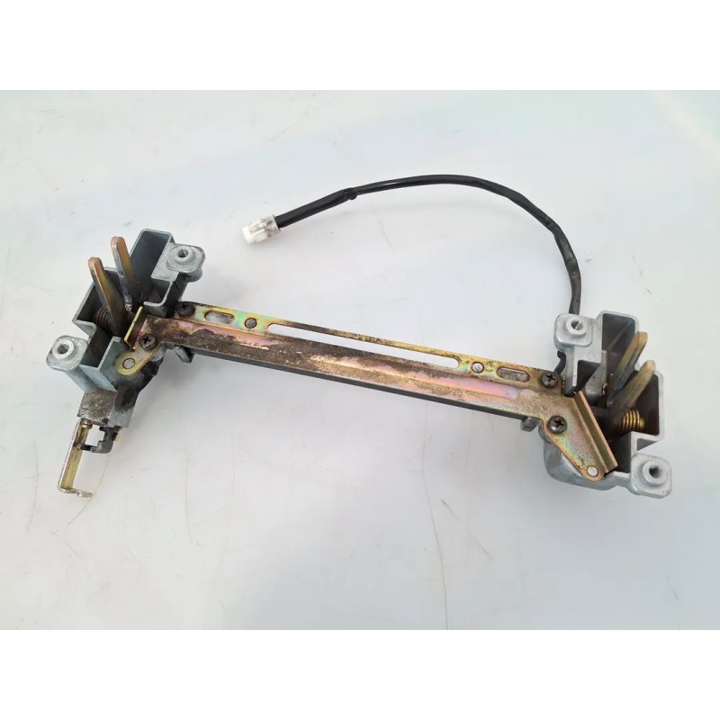 Aggancio serratura sella Yamaha Majesty 400 Majesty 400 monodisco ant. (E2) 