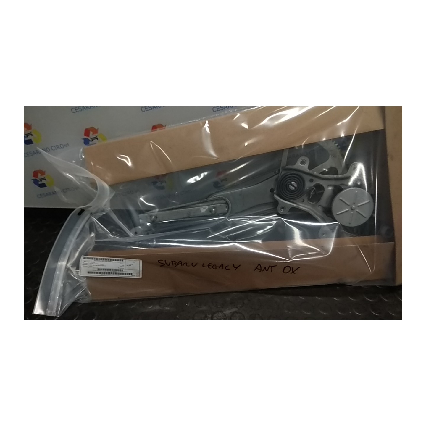 ALZACRISTALLO ELETTR. PORTA ANT. DX. 074 SUBARU LEGACY (10/03-09/09) EE20 61222AG000