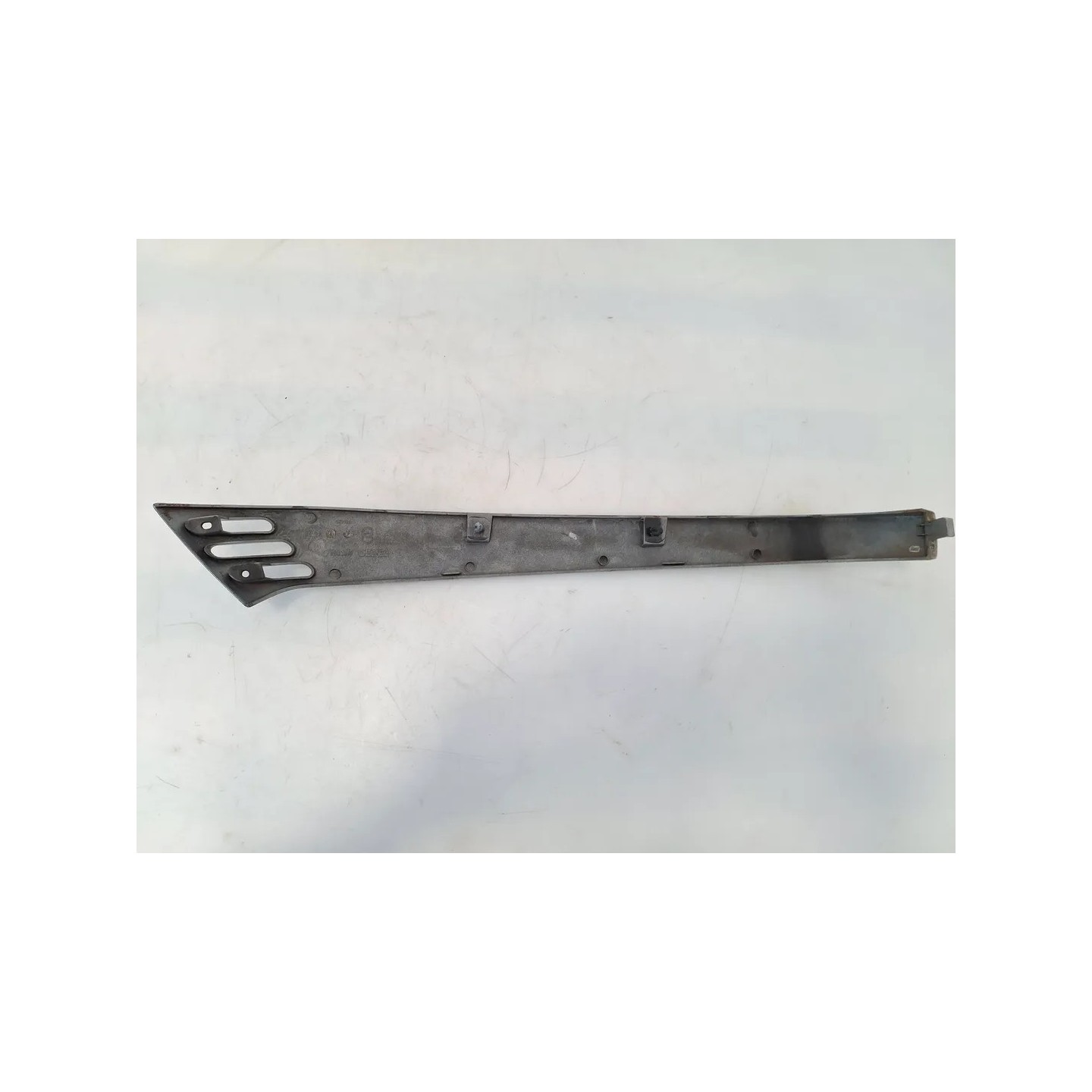 Codone inferiore Piaggio Vespa 125 LX (05-10) Vespa 125 LX Destro
