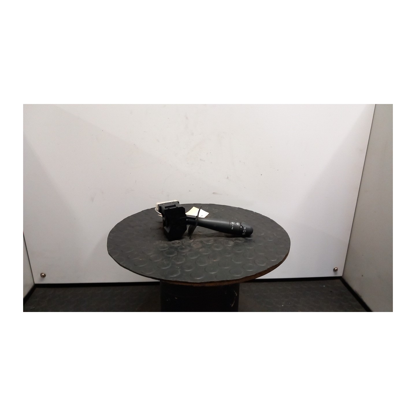 BLOCCO COMANDI TERGICRISTALLI 111 RENAULT CLIO 2A SERIE (05/01-11/10) D7FG7 7701048909