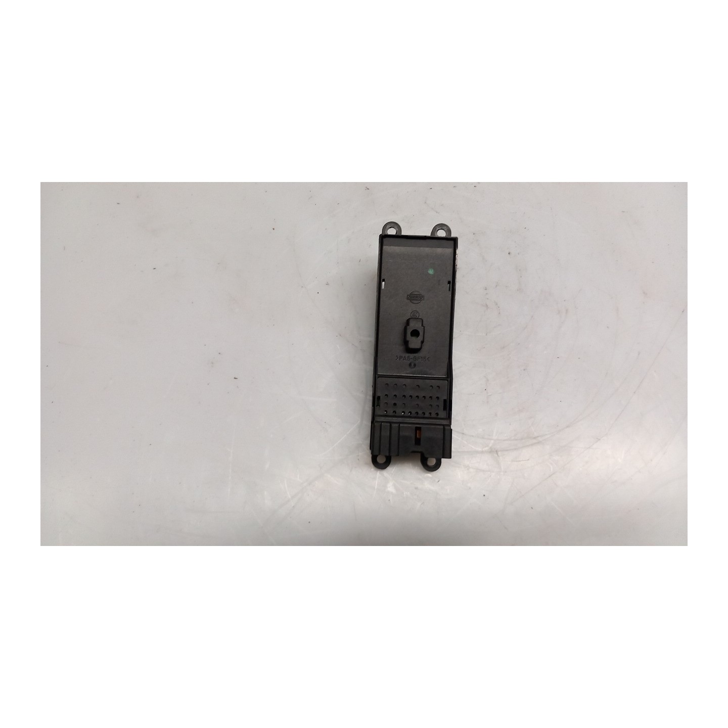 BLOCCO COMANDI ALZACRISTALLI 104 NISSAN MICRA (K11E) (09/00-01/03) CG10 254016F721