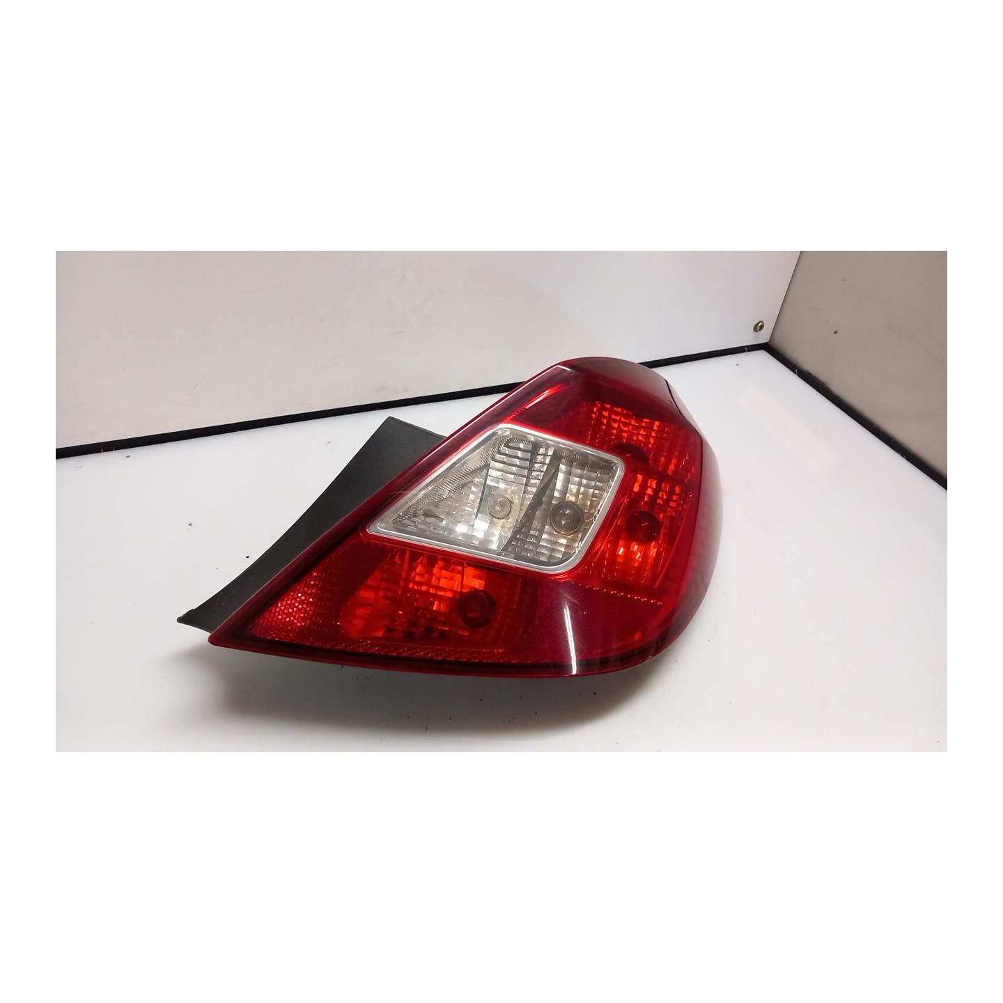 FANALE POST. DX. 118 OPEL CORSA (S07) (07/06-02/11) Z12XEP 93190951