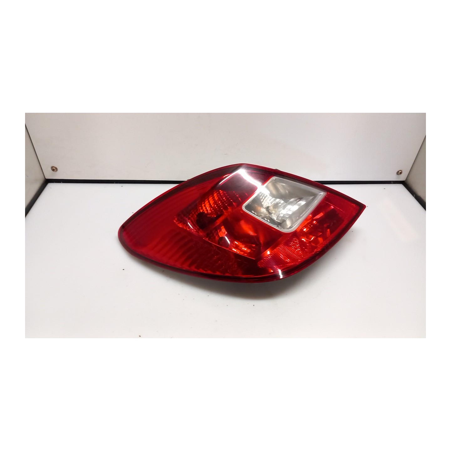 FANALE POST. SX. 119 OPEL CORSA (S07) (07/06-02/11) Z12XEP 93190950
