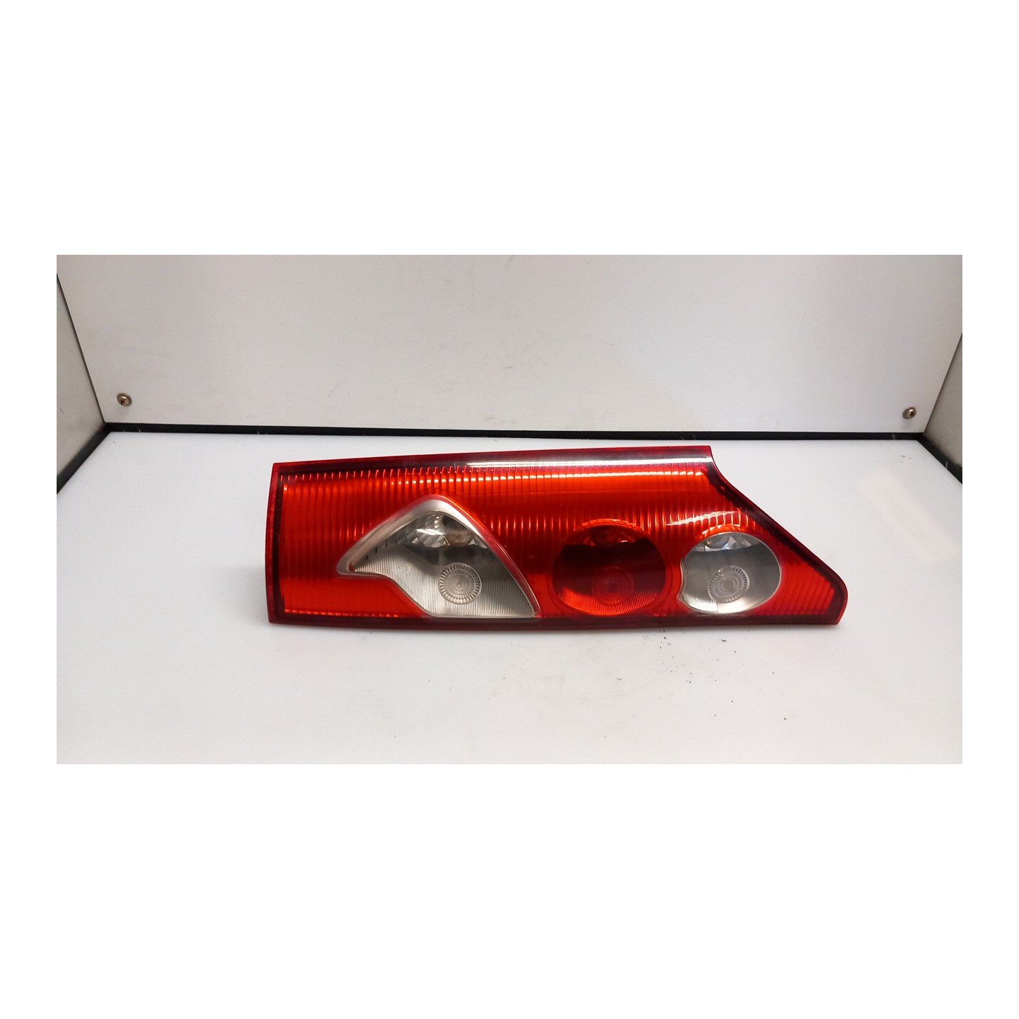 FANALE POST. PER PORTELLONE POST.RATO DX. 011 RENAULT KANGOO (01/08-05/13) K9KD8 8200419945