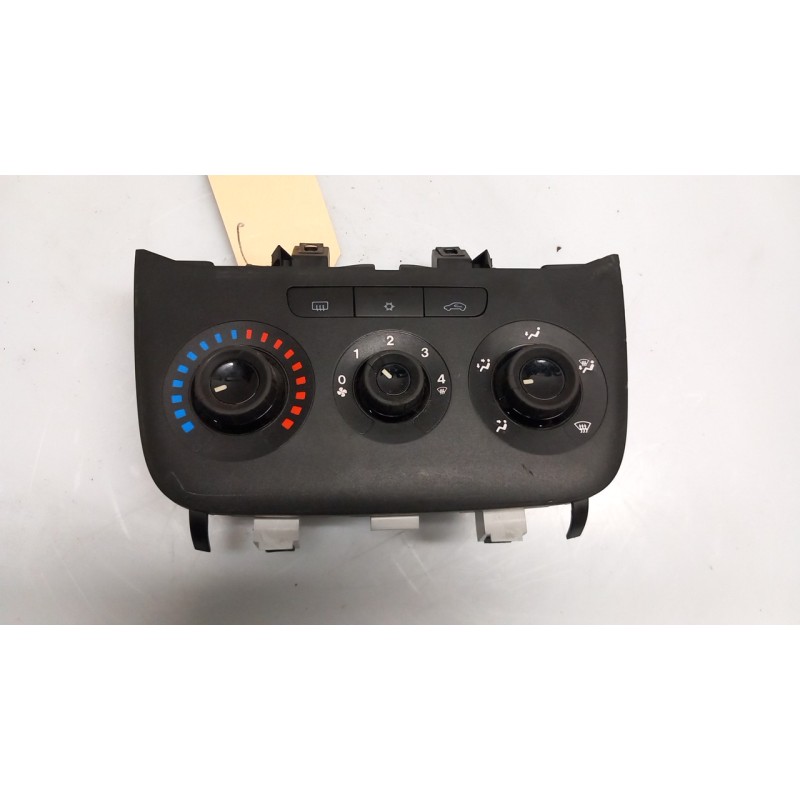 BLOCCO COMANDO CLIMATIZZAZIONE 020 FIAT PUNTO (51) (01/12-01/13) 199B4000 735548357
