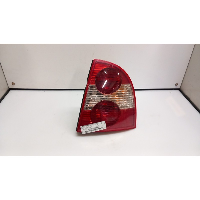FANALE POST. DX. 112 VOLKSWAGEN PASSAT (3B) (10/00-03/06) AVF 3B5945096AE