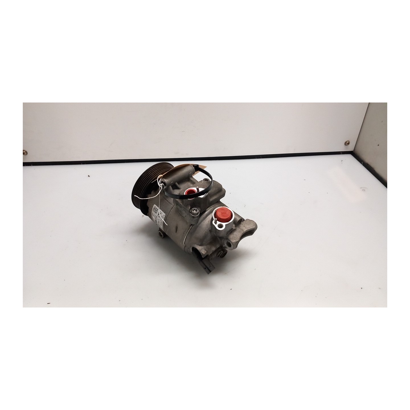 COMPRESSORE A/C ROTAZ. 027 VOLKSWAGEN POLO (6R) (05/09-10/14) CFW 5K0820803EX