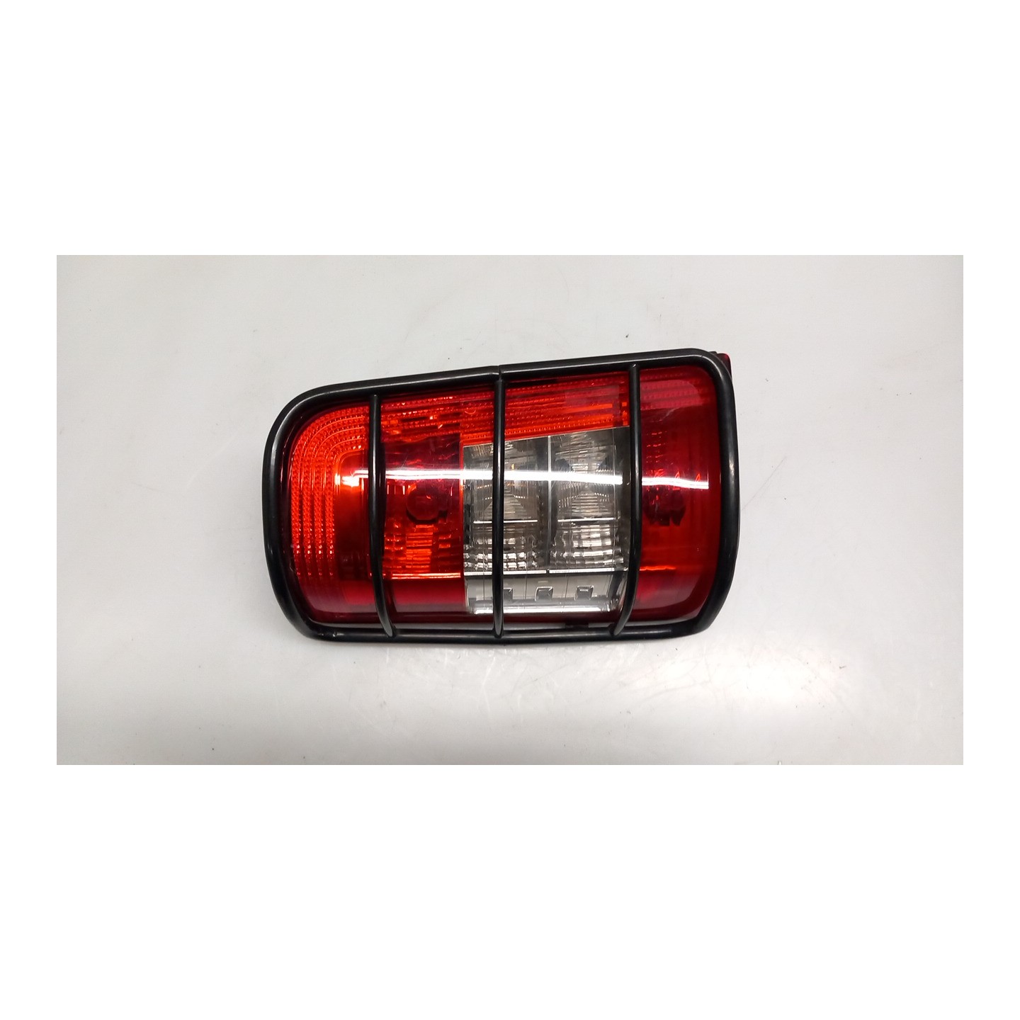 FANALE POST. 2 PORTE POST SX. 013 PEUGEOT RANCH (M59) (11/02-08/09) 9HX 6350EC