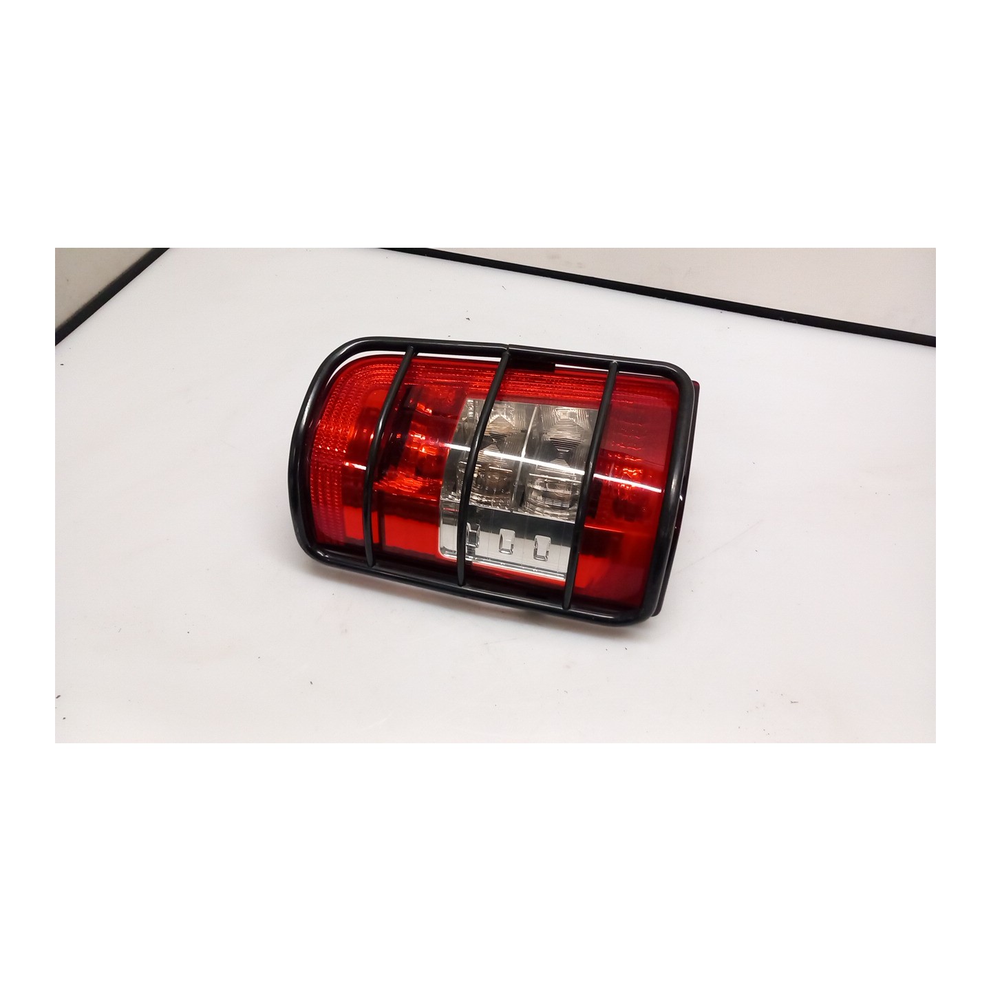 FANALE POST. 2 PORTE POST SX. 013 PEUGEOT RANCH (M59) (11/02-08/09) 9HX 6350EC