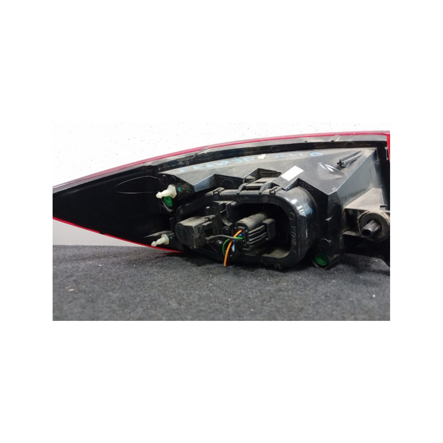 FANALE POST. PARTE EST. DX. 048 RENAULT CLIO 4A SERIE (06/16-) D4FD7 265509846R