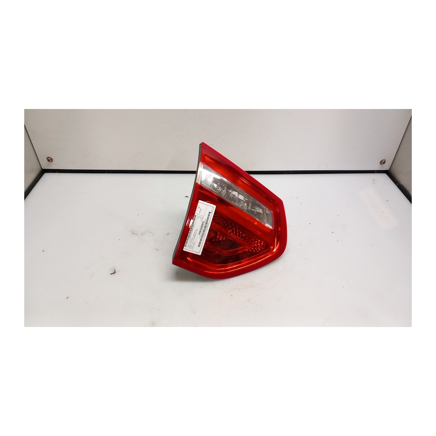 FANALE POST. PARTE INT. SX. 102 CITROEN C4 PICASSO (09/06-08/13) 9HZ 6350LR