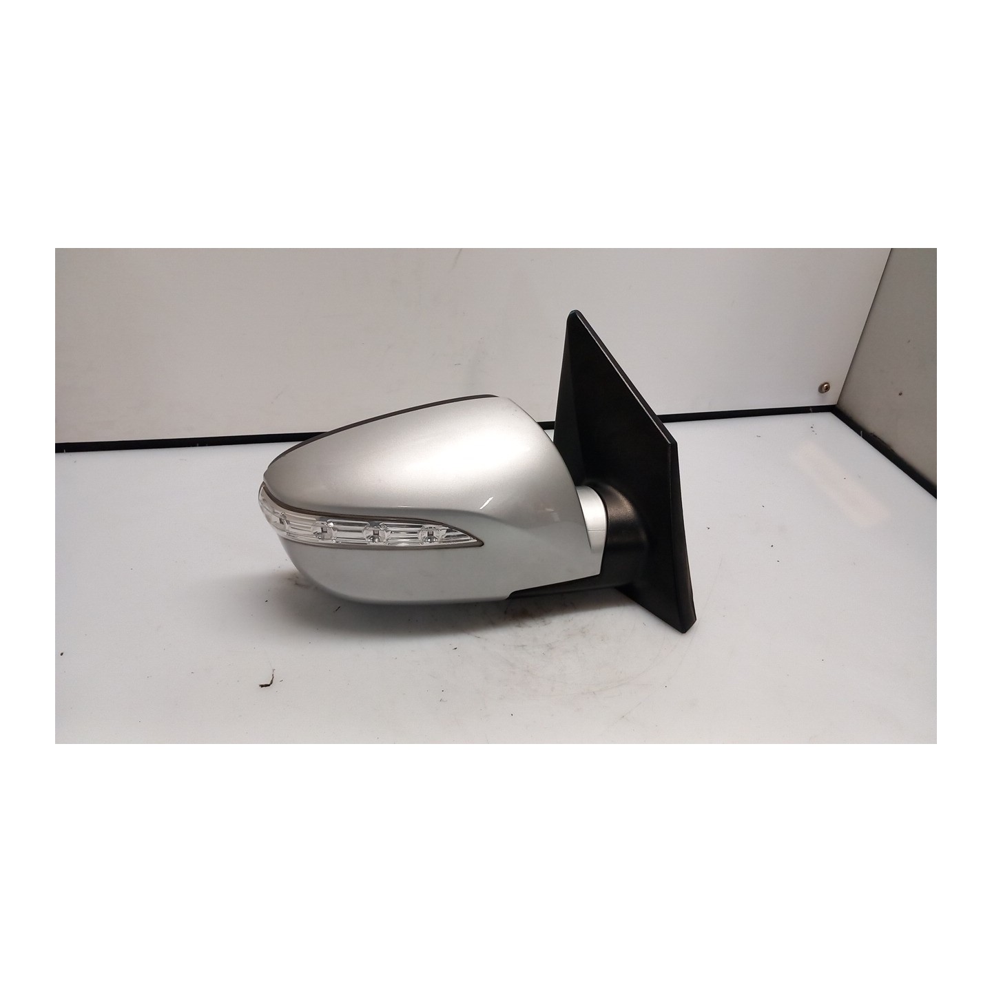 RETROVISORE EST. REGOLAZ. ELETTR. DX. 135 HYUNDAI IX35 (02/10-12/15) D4HA 876102Y000