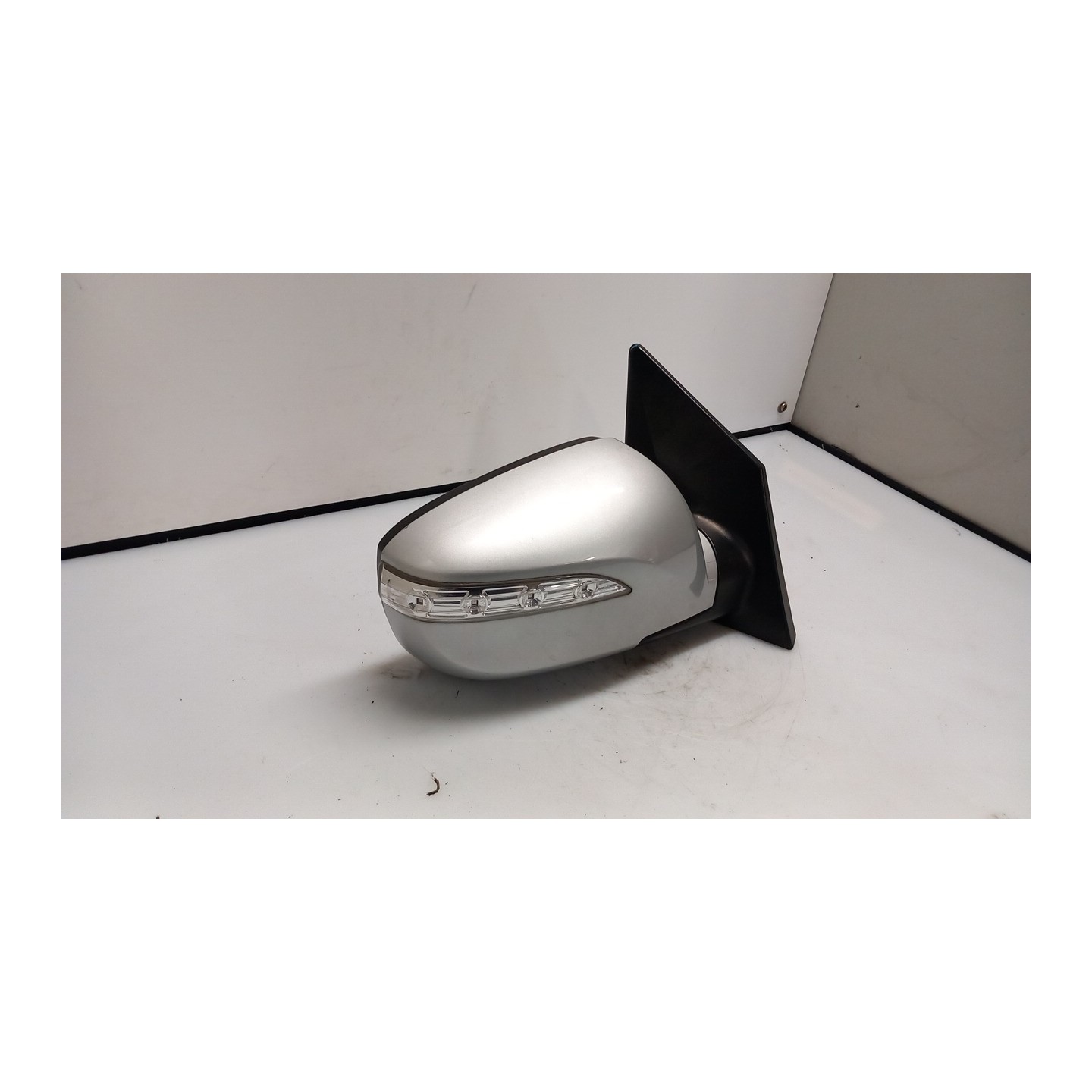 RETROVISORE EST. REGOLAZ. ELETTR. DX. 135 HYUNDAI IX35 (02/10-12/15) D4HA 876102Y000