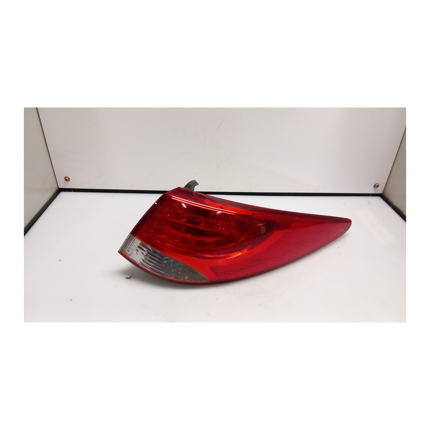 FANALE POST. PARTE EST. DX. 136 HYUNDAI IX35 (02/10-12/15) D4HA 924022Y000