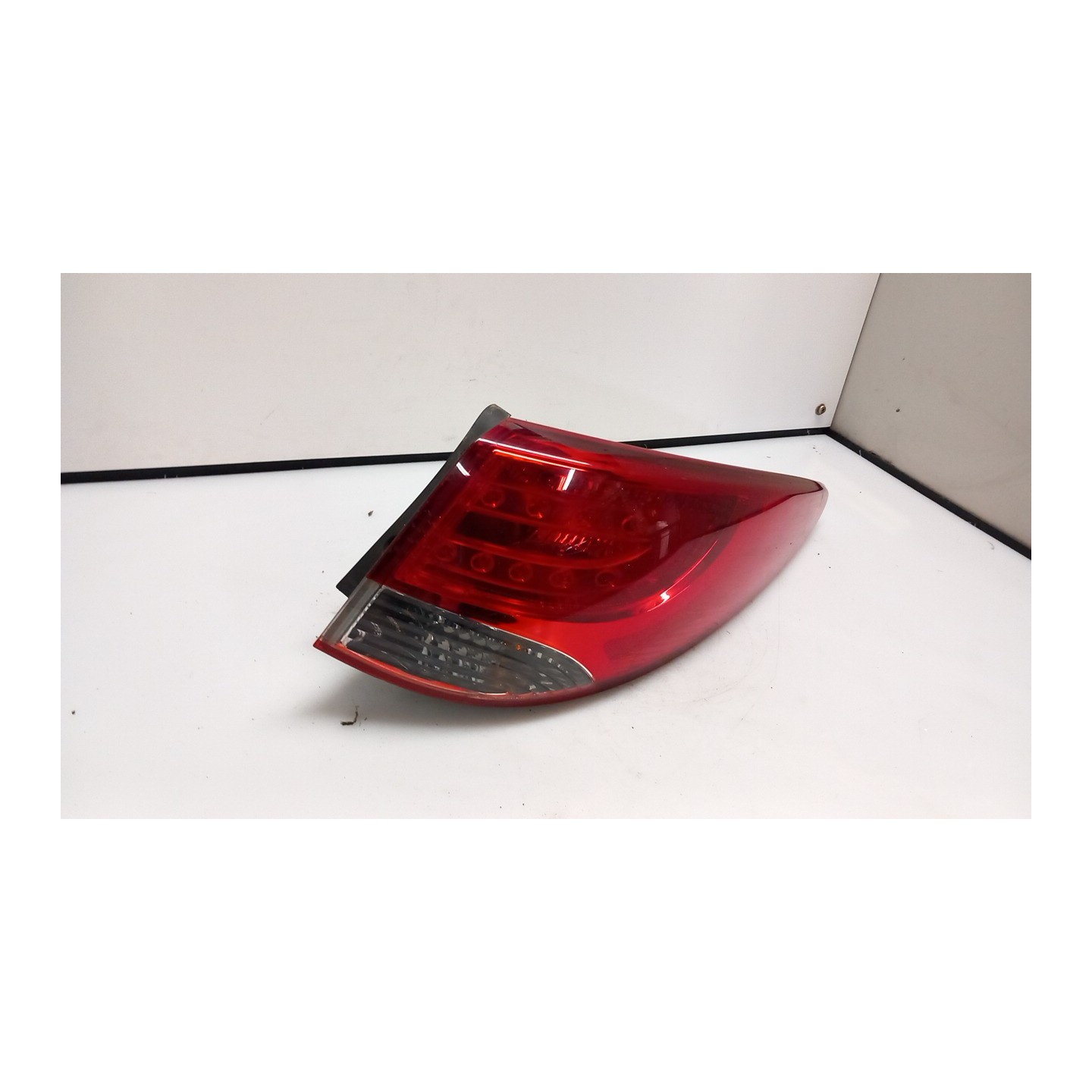 FANALE POST. PARTE EST. DX. 136 HYUNDAI IX35 (02/10-12/15) D4HA 924022Y000