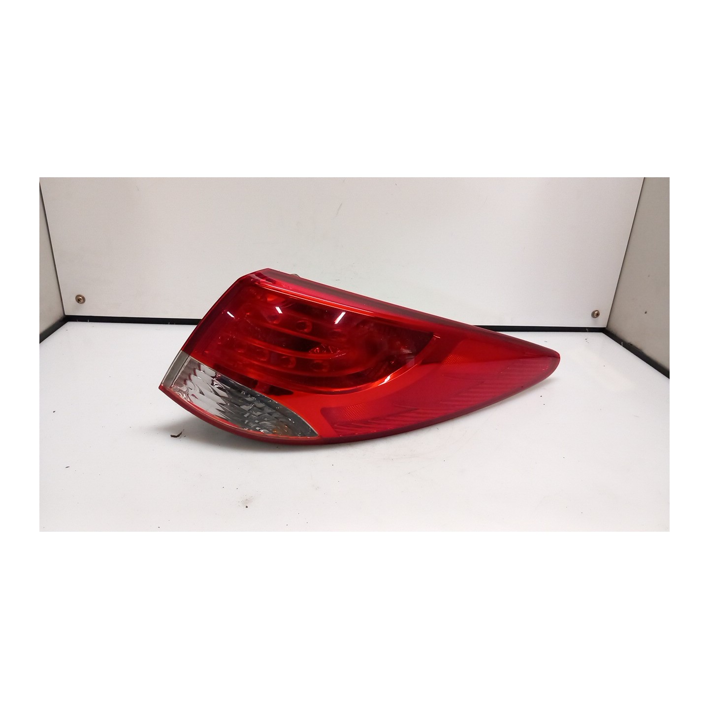 FANALE POST. PARTE EST. DX. 136 HYUNDAI IX35 (02/10-12/15) D4HA 924022Y000