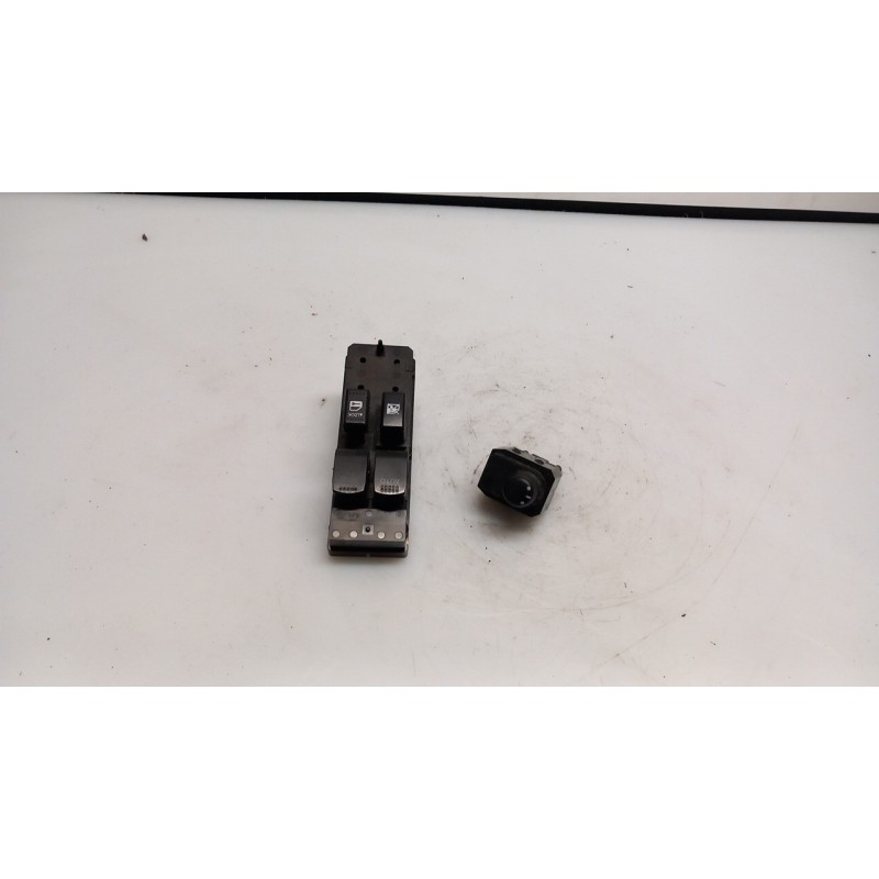 BLOCCO COMANDI ALZACRISTALLI 143 OPEL AGILA (H08) (01/08-) K10B 93194977