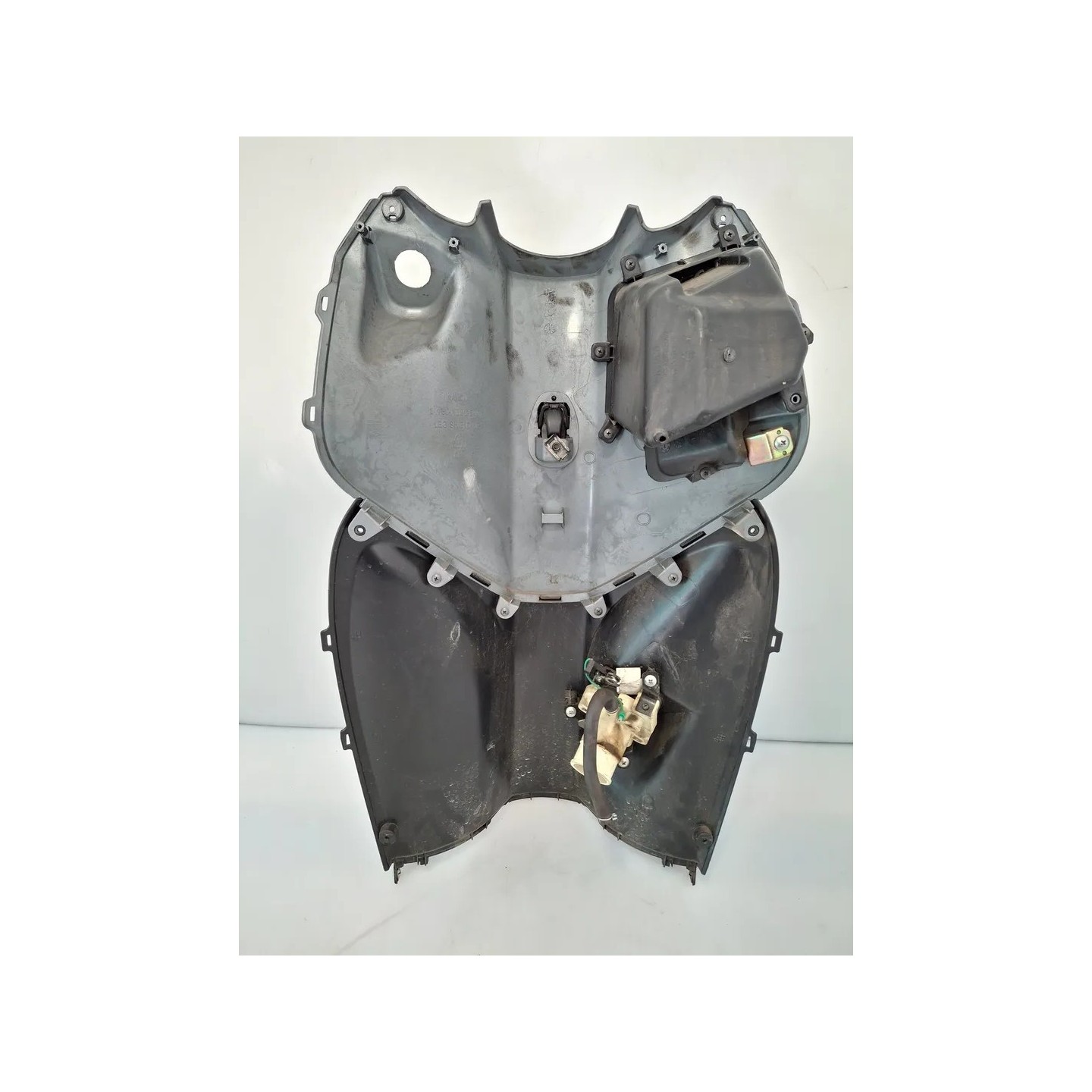 Carenatura anteriore parte interno/bauletto Kymco People S 50 (E5) People S 50 