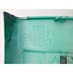 Supporto stemma anteriore Piaggio Vespa 300 GTS Super (E3) Vespa 300 GTS Super 