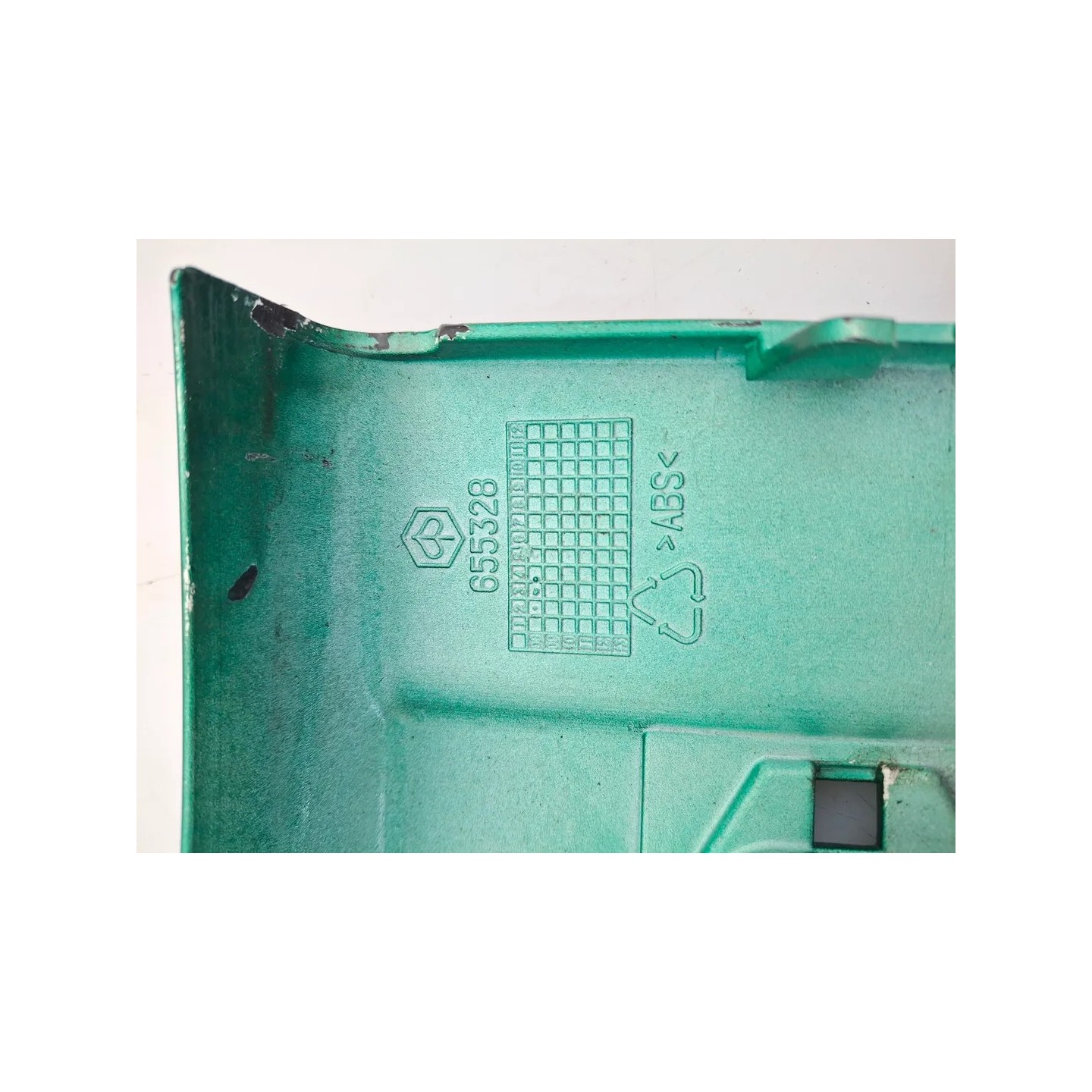 Supporto stemma anteriore Piaggio Vespa 300 GTS Super (E3) Vespa 300 GTS Super 