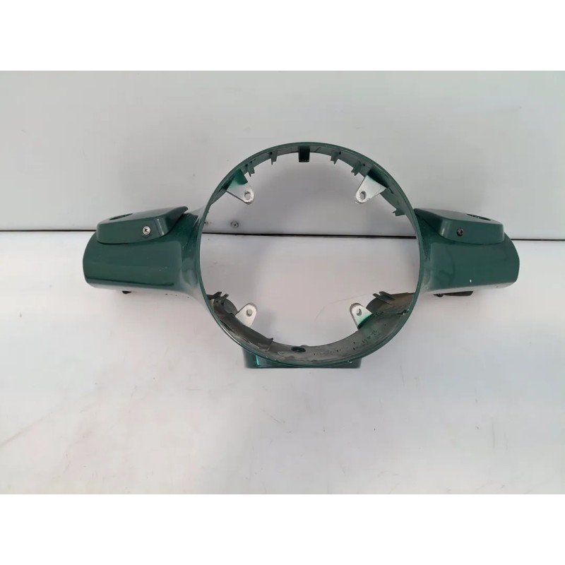 Copertura anteriore morsetti manubrio Piaggio Vespa 300 GTS Super (E3) Vespa 300 GTS Super 