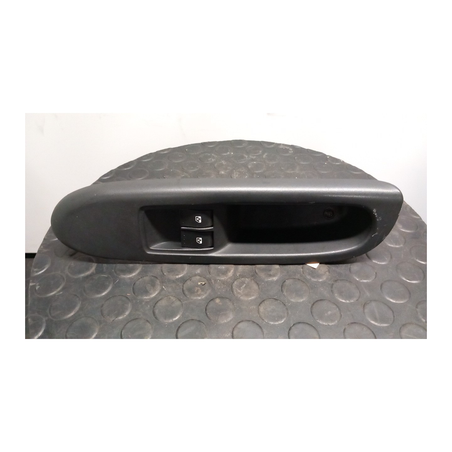 BLOCCO COMANDI ALZACRISTALLI SX. 108 RENAULT CLIO 2A SERIE (05/01-11/10) D7FG7 8200084008