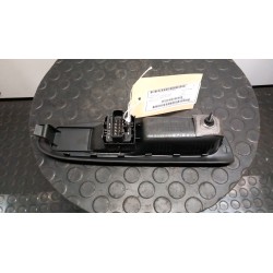 BLOCCO COMANDI ALZACRISTALLI SX. 108 RENAULT CLIO 2A SERIE (05/01-11/10) D7FG7 8200084008
