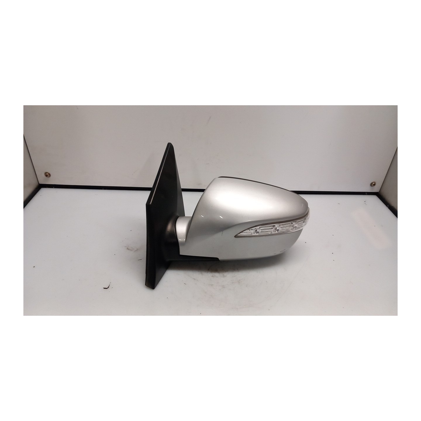 RETROVISORE EST. REGOLAZ. ELETTR. SX. 134 HYUNDAI IX35 (02/10-12/15) D4HA 876102Y000
