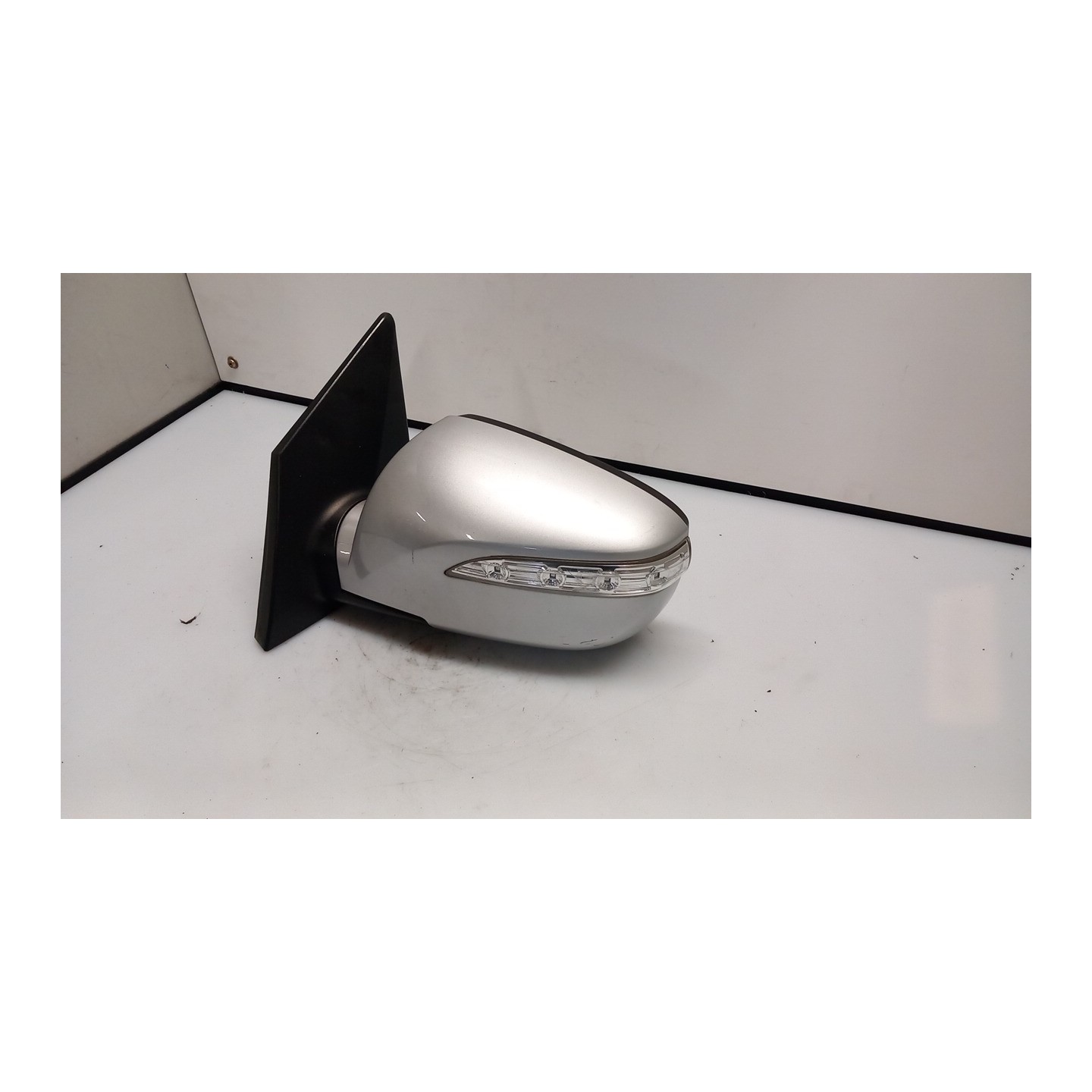 RETROVISORE EST. REGOLAZ. ELETTR. SX. 134 HYUNDAI IX35 (02/10-12/15) D4HA 876102Y000