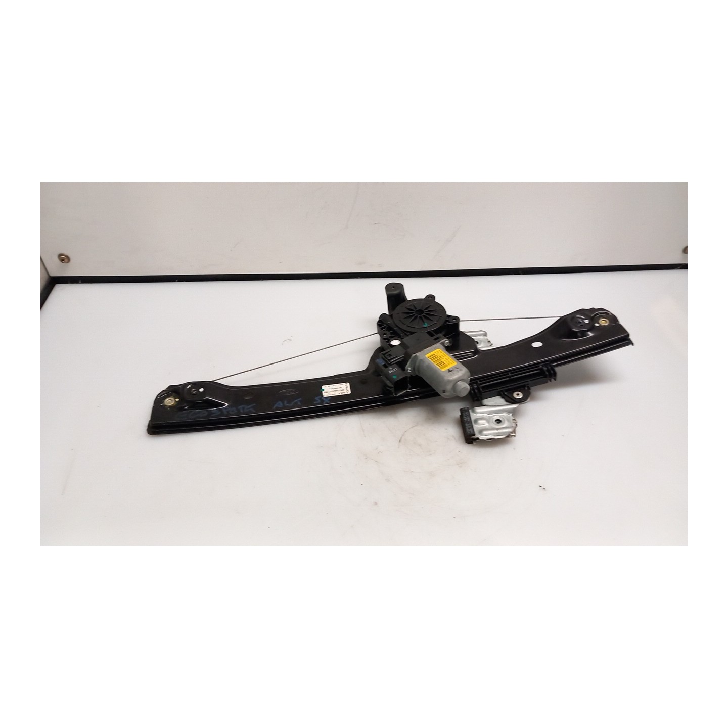 ALZACRISTALLO ELETTR. PORTA ANT. C/MOTORINO SX. 009 FORD ECOSPORT (01/14-12/18) UEJE 1782792