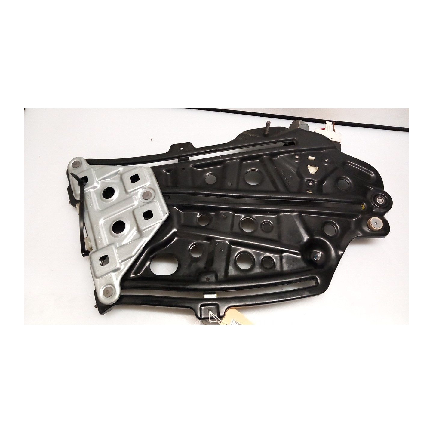 ALZACRISTALLO PARAFANGO POST. DX. 047 AUDI A3 CABRIO (8P) (02/08-) CBZ 8P7839462B