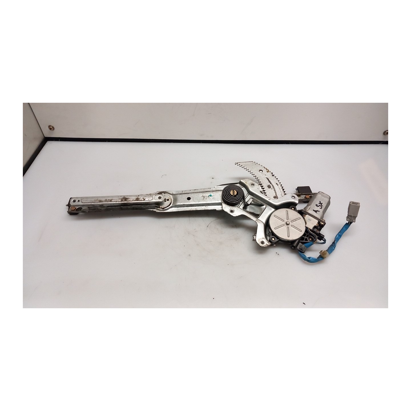 ALZACRISTALLO ELETTR. PORTA ANT. SX. 024 HONDA HR-V 1A SERIE (01/99-02/06) D16W1 72251S30003