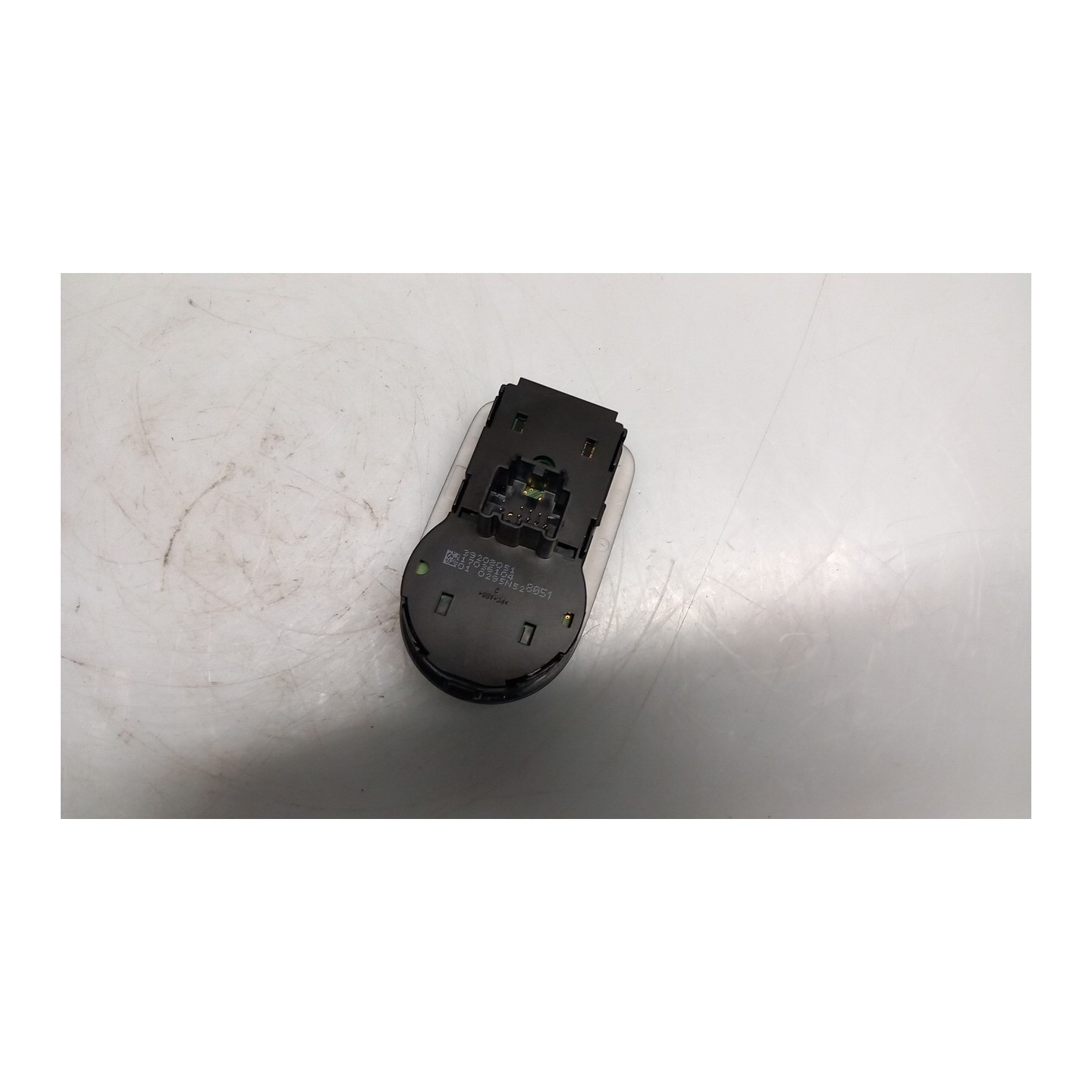 INTERRUTTORE BLOCCO COMANDO LUCI P/FENDIN./REG.MAN.ALTEZ.FARI 045 OPEL CROSSLAND (P17) (10/20-01/24) EB2ADT(HN05 39086302