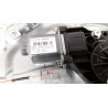 ALZACRISTALLO ELETTR. PORTA POST. SX. 072 KIA VENGA (01/10-) G4FA 834011P010