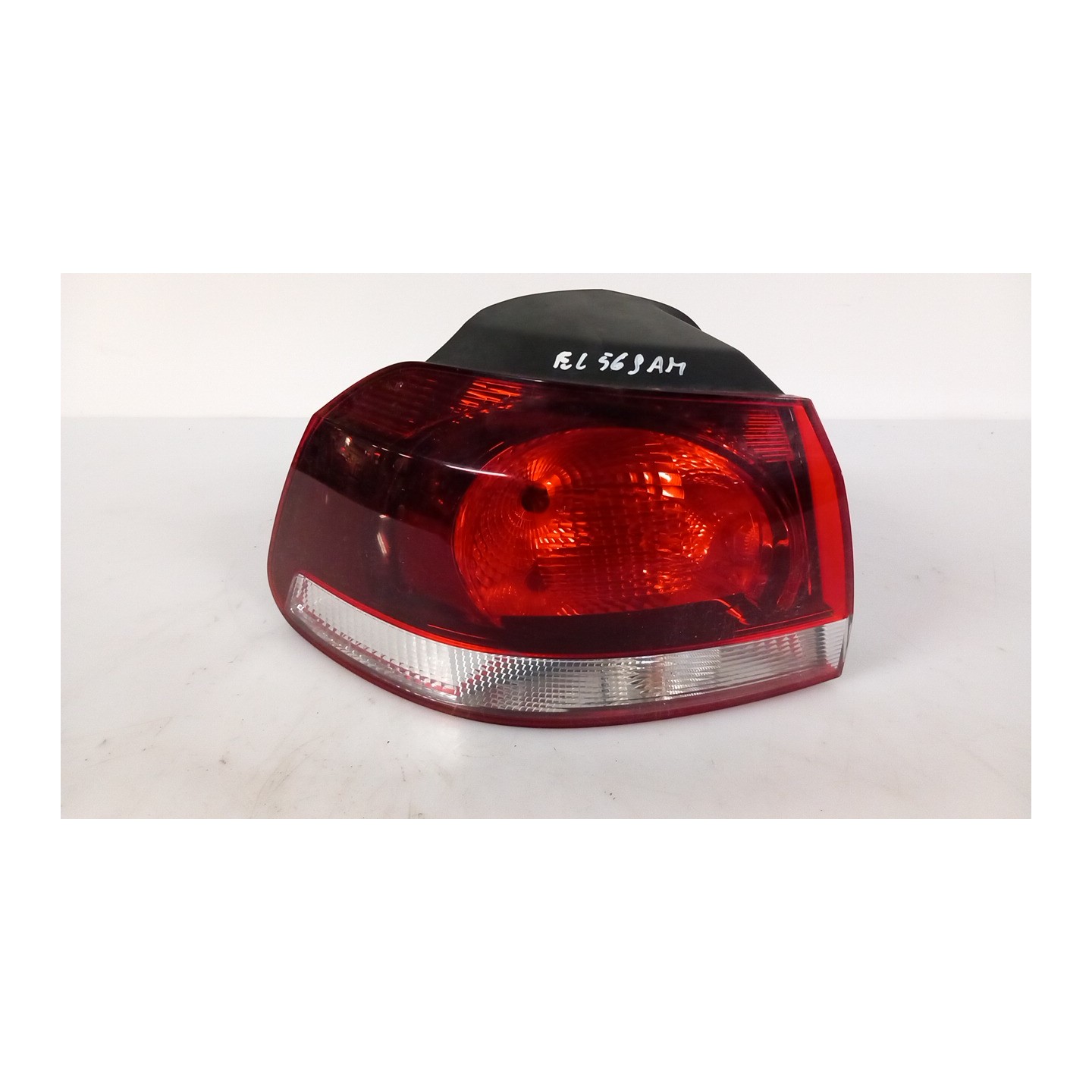 FANALE POST. PARTE EST. HELLA SX. 011 VOLKSWAGEN GOLF (5K/AJ) (09/08-) CFF 5K0945095N