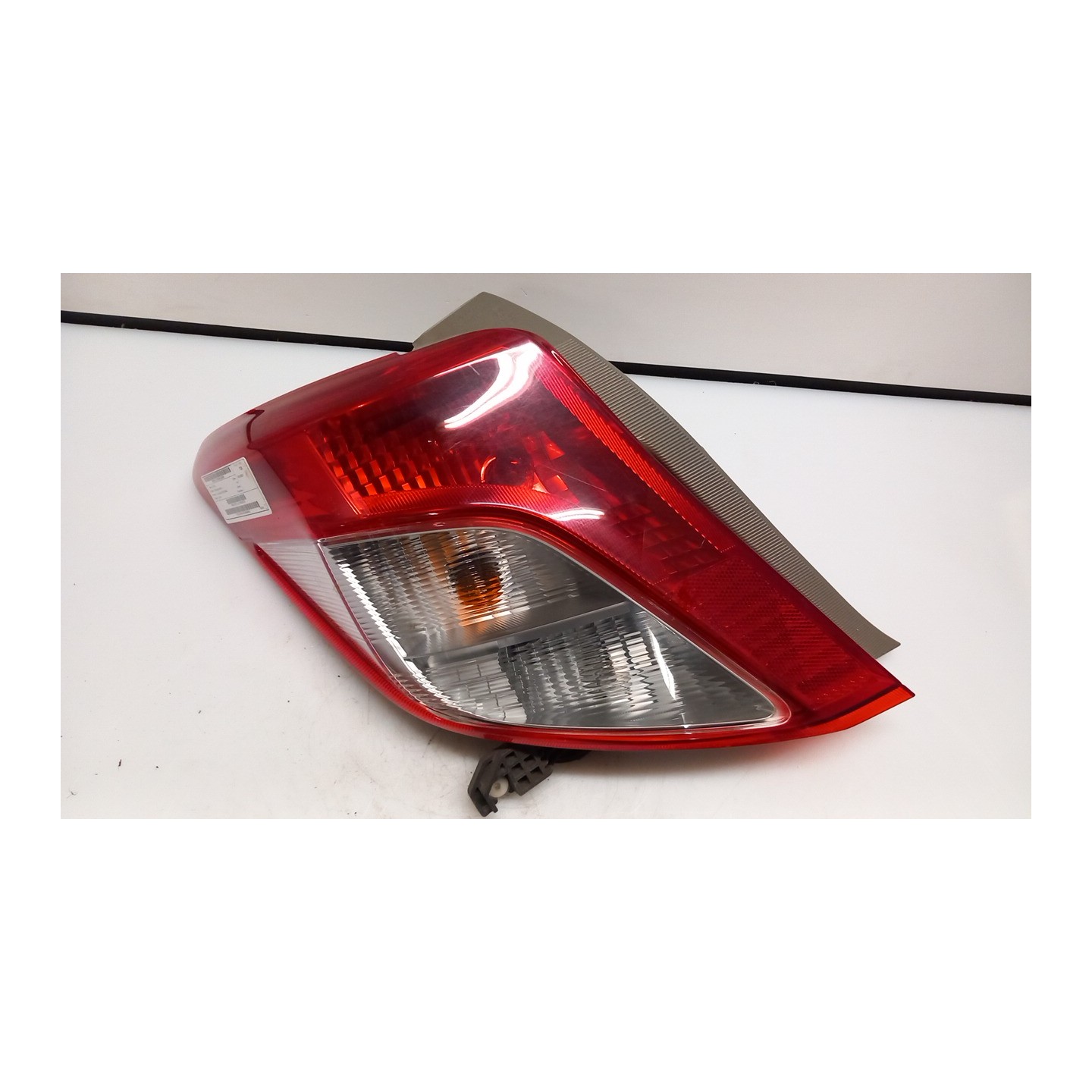 FANALE POST. SX. 036 TOYOTA YARIS (09/11-02/15) 1NDTV 815610D370