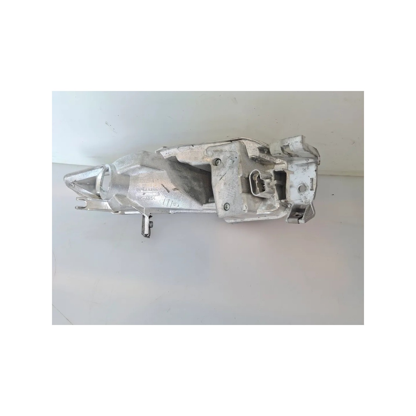 Fanalino posteriore con indicatori direzione Piaggio Mp3 Yourban Mp3 300 Yourban ERL Euro 3 Destro