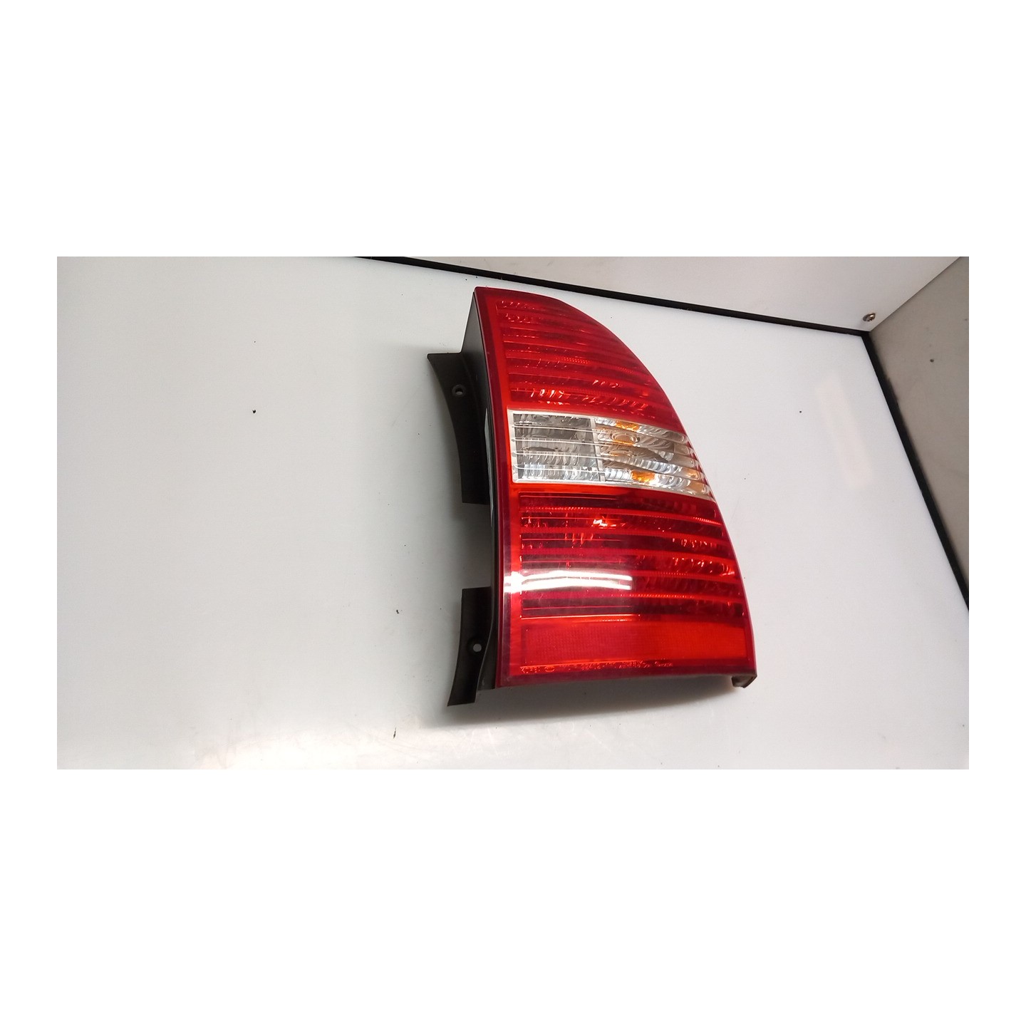 FANALE POST. DX. 012 KIA SPORTAGE 2A SERIE (10/04-05/11 G4GC 924021F011