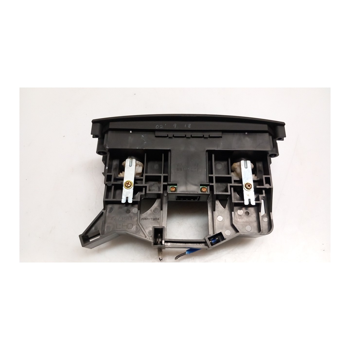 BLOCCO COMANDO CLIMATIZZAZIONE 016 MITSUBISHI SPACE STAR (09/98-06/07) 4G13 MR262492