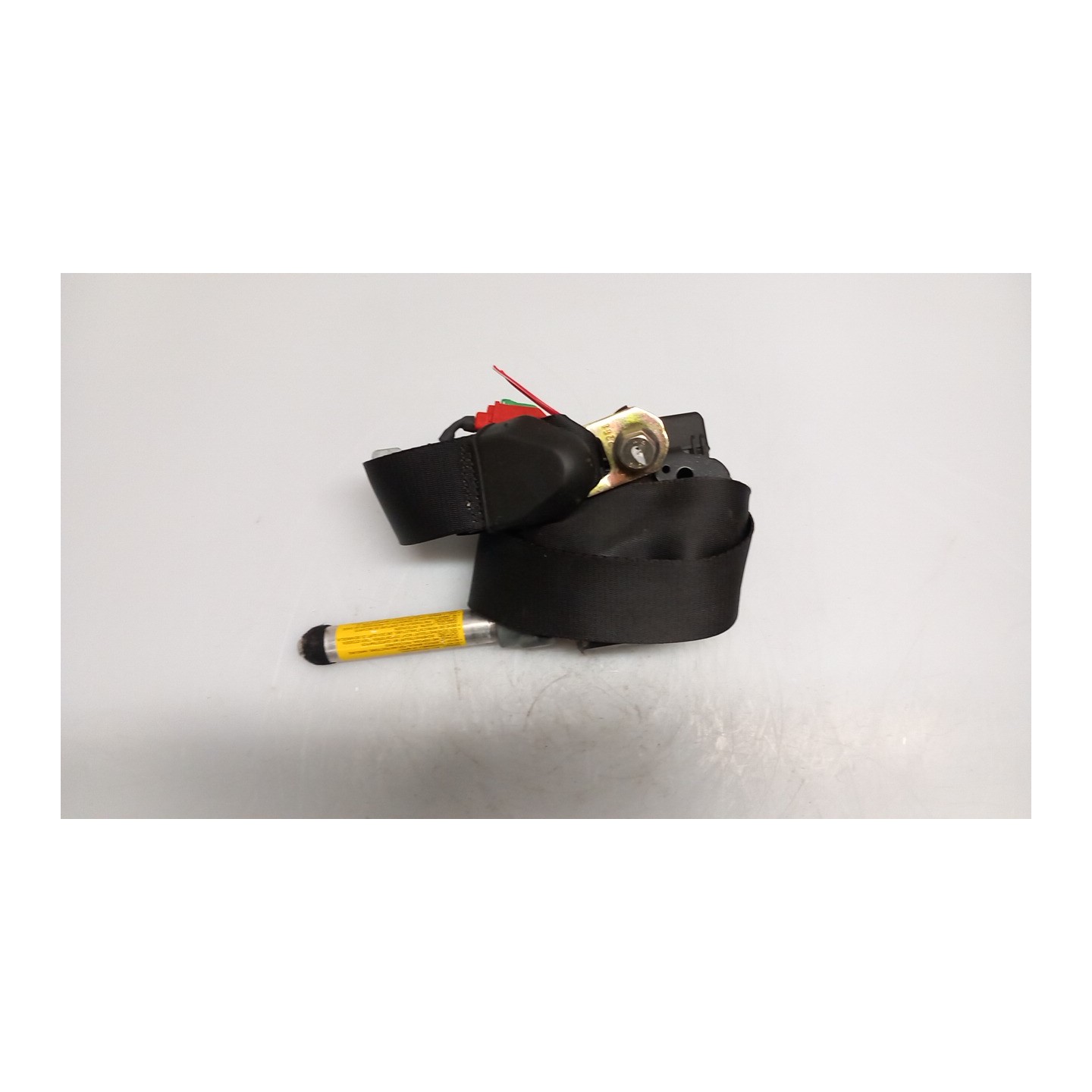 CINTURA DI SICUREZZA ANT. C/PRETENSIONATORE SX. 023 MITSUBISHI SPACE STAR (09/98-06/07) 4G13 7000C668