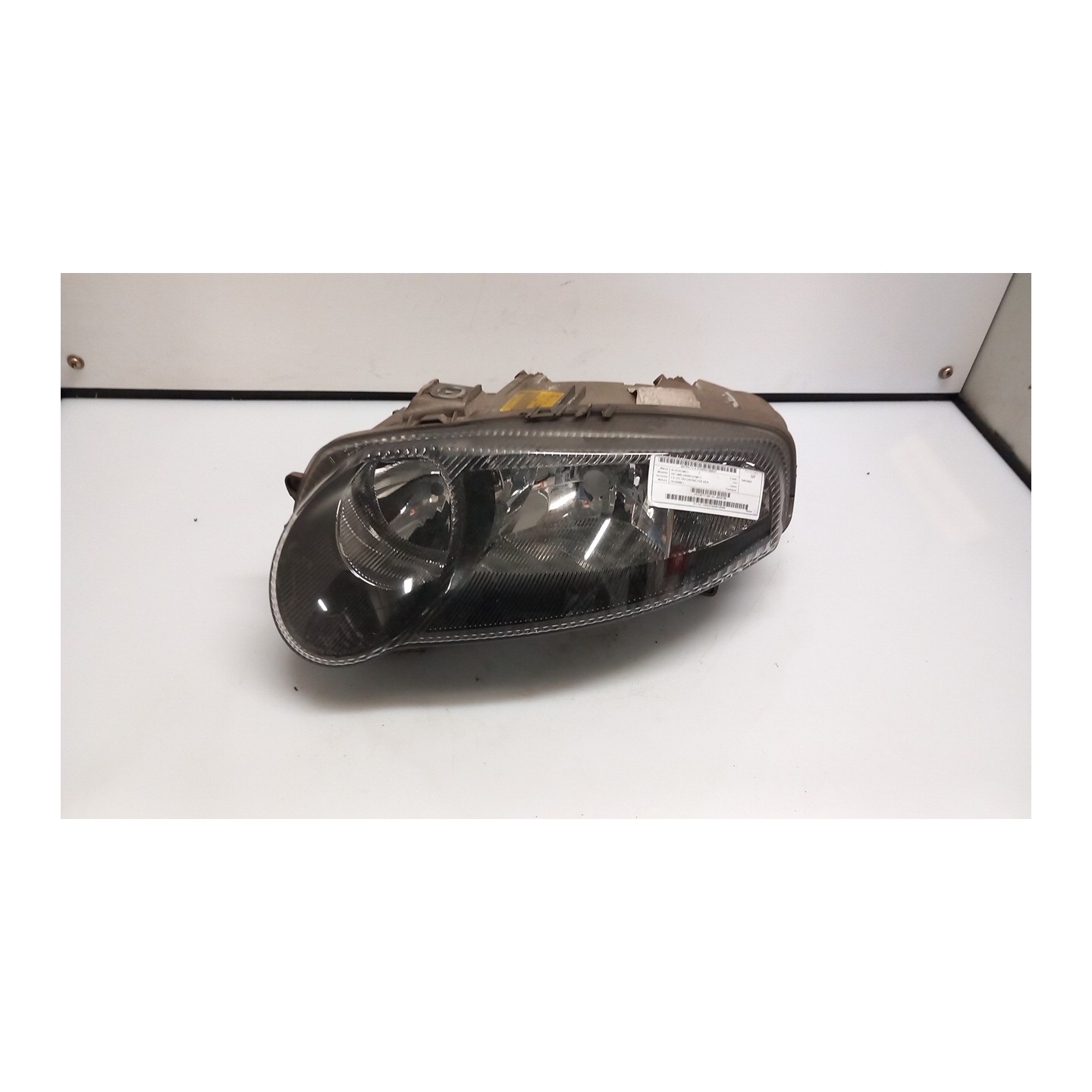 PROIETTORE SX. 027 ALFA ROMEO 147 (W8) (08/00-01/06) 192A5000 46826196