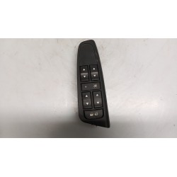 BLOCCO COMANDI ALZACRISTALLI E RETROVISORI EST. SX. 038 FIAT STILO (2C) (09/01-11/03) 182B6000 735297025