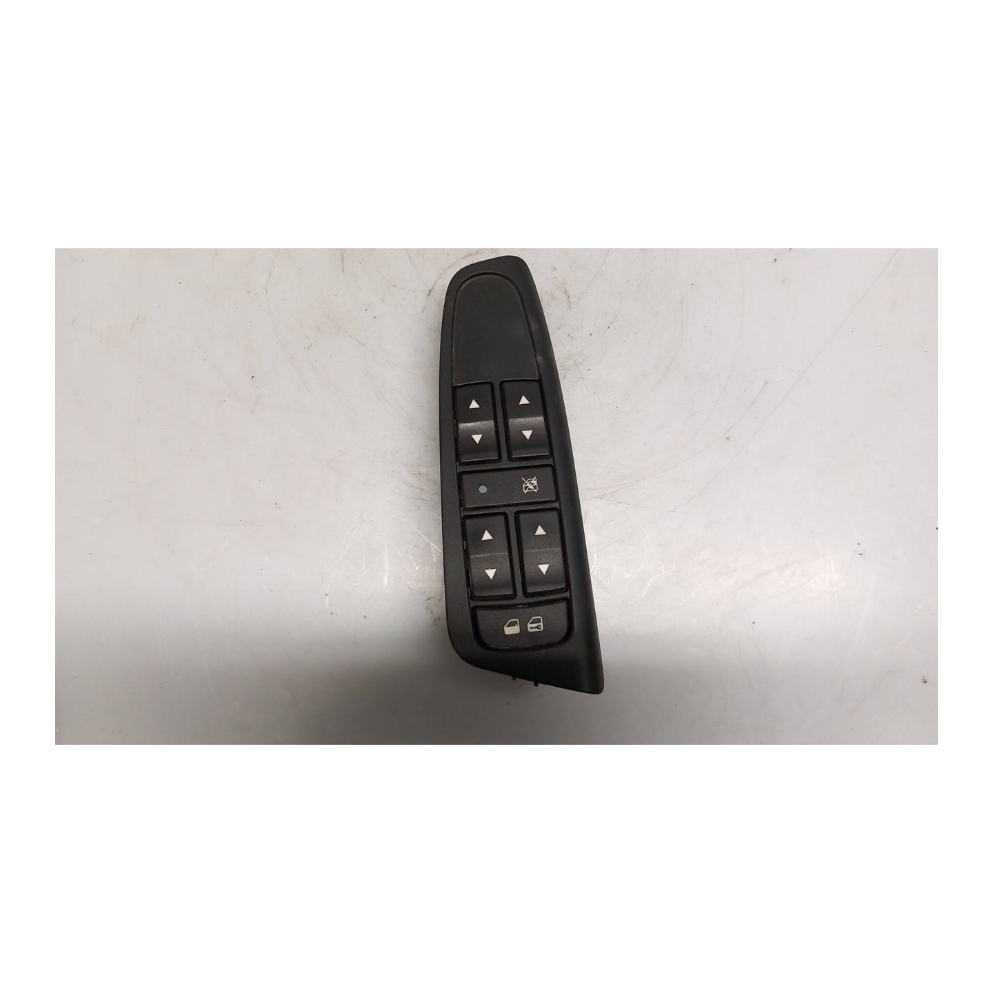 BLOCCO COMANDI ALZACRISTALLI E RETROVISORI EST. SX. 038 FIAT STILO (2C) (09/01-11/03) 182B6000 735297025