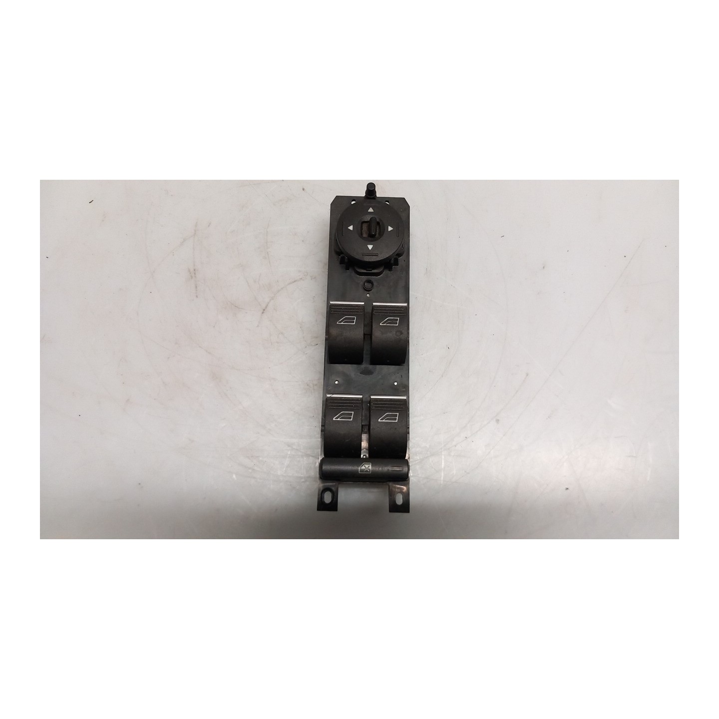 BLOCCO COMANDI ALZACRISTALLI E RETROVISORI EST. 137 FORD KUGA (12/12-08/16) BNMA 2029540
