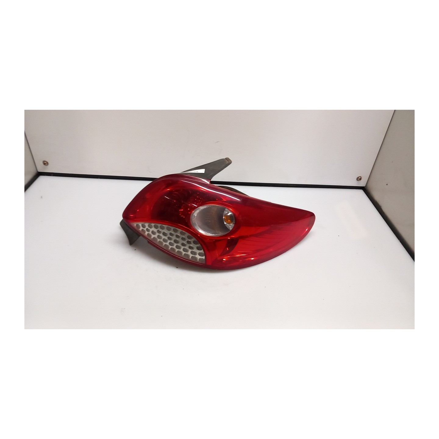 FANALE POST. DX. 174 PEUGEOT 206 PLUS (02/09-) HFX 6351GV